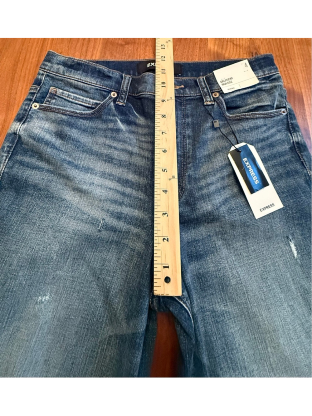 EXPRESS Blue Distressed High Rise Girlfriend Jeans Size 4 NWT - Picture 13 of 14